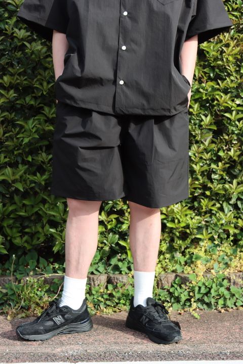is-ness BALLOON WIDE SHIRT(1022SSSH03) style.2022.4.25
