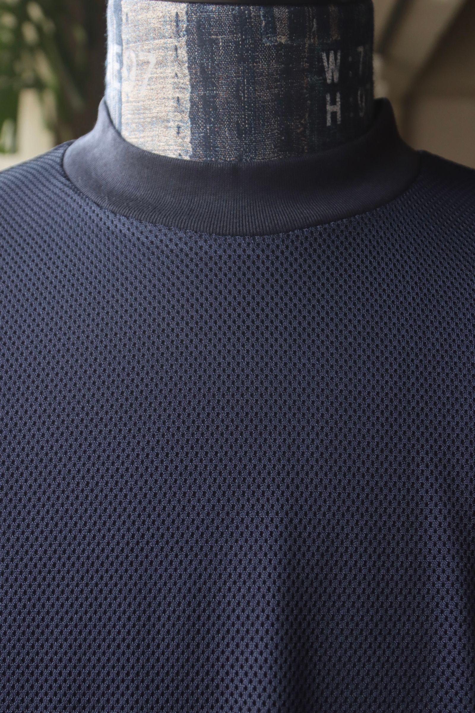 イズネス24SSバルーンレイヤードメッシュTシャツ BALLOON DOUBLE LAYERED MESH SHORT SLEEVE T-SHIRT(1006SSCS08)NAVY