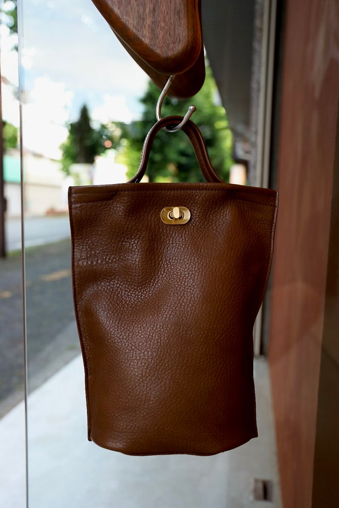 エンダースキーマ バッグ twist hand bag small(zw-b-tbs)cognac