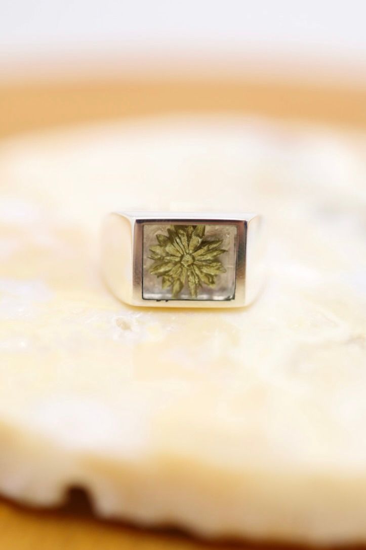 XOLO JEWELRY リング / Signet Ring with Gray & Gold Flower (XOR125)☆新作発売！