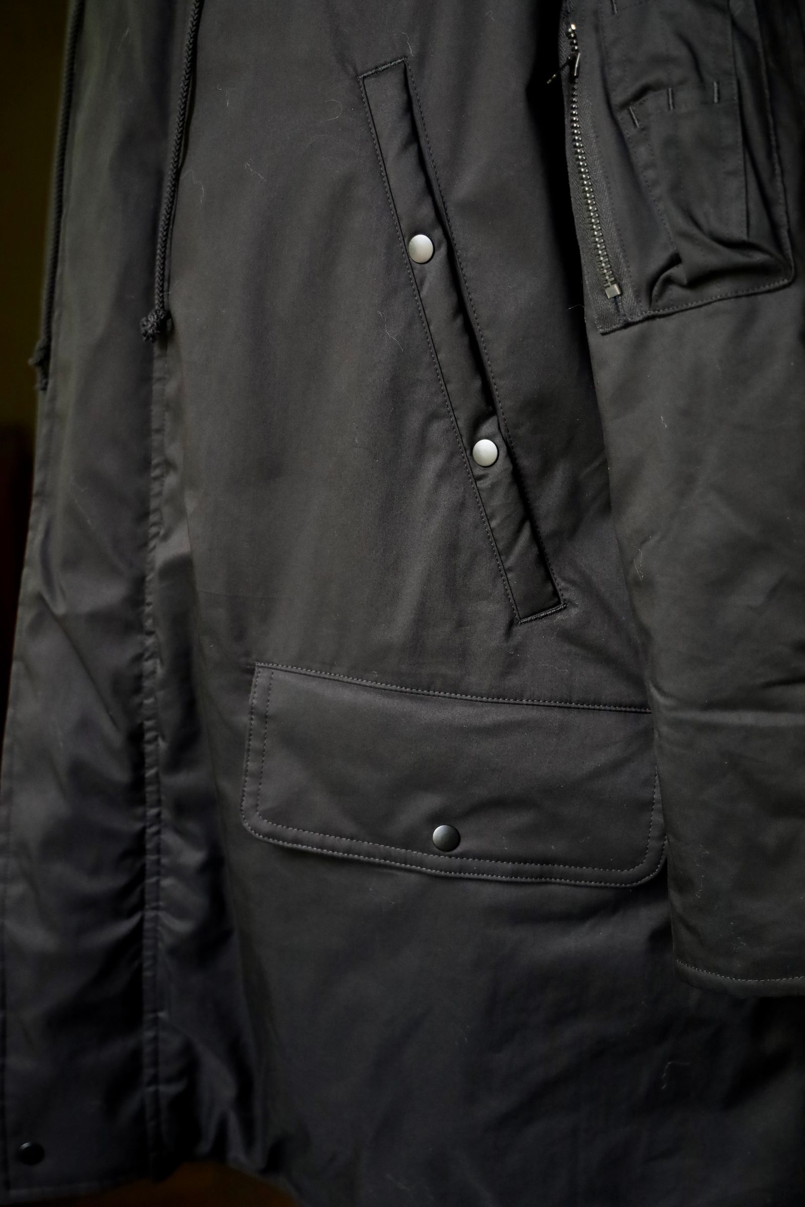 グラフペーパー24AW Solotex Twill Flight Coat(GU243-10297B)BLACK