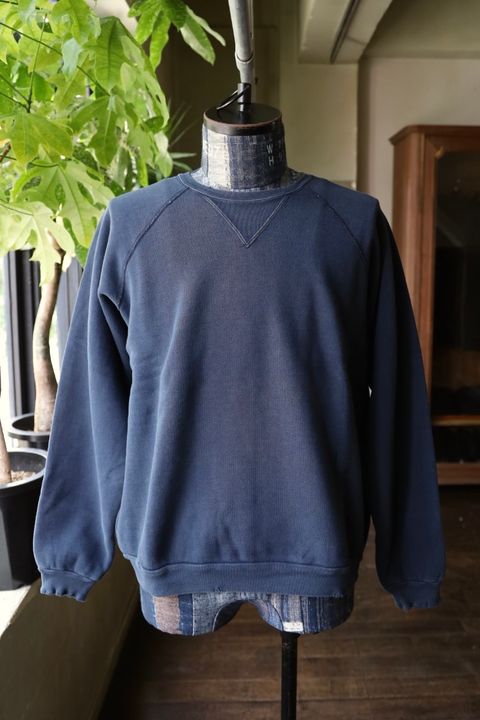 アプレッセ 2025 STYLE2 Vintage Double V Sweatshirt(25AAP-05-11)NAVY☆8月30日(土)発売！
