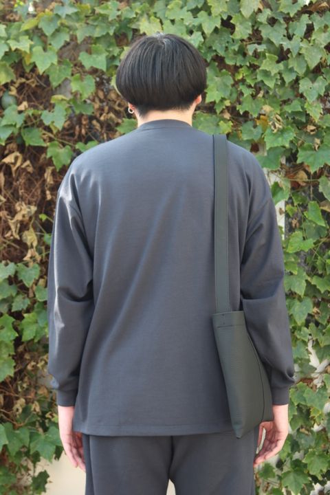 VIBTEX for FreshService “L/S CREW NECK TEE” style.2022.10.23