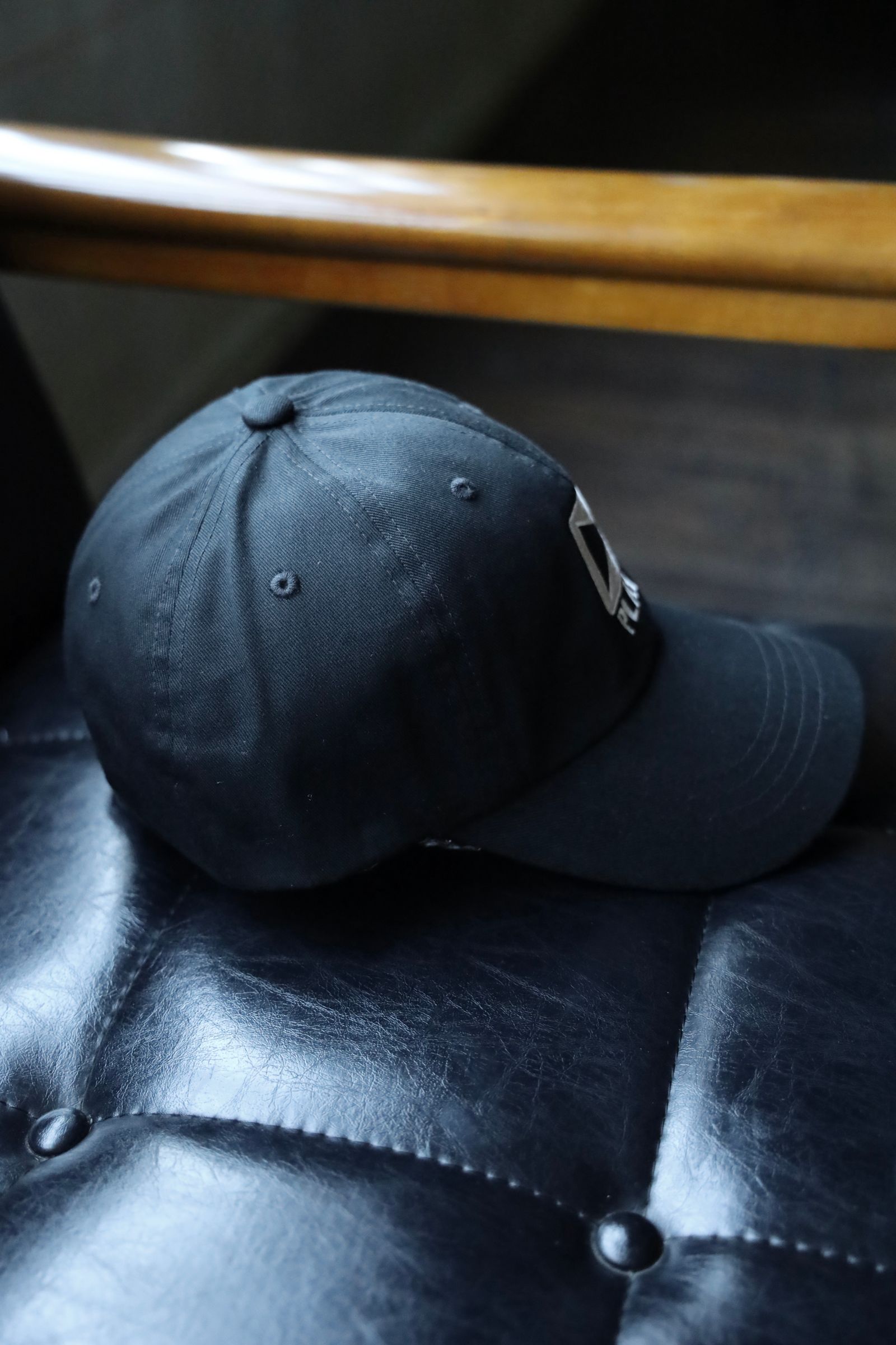 イズネスミュージック 25SS PLAY CAP(IMP5_18_CAPIM05)BLACK