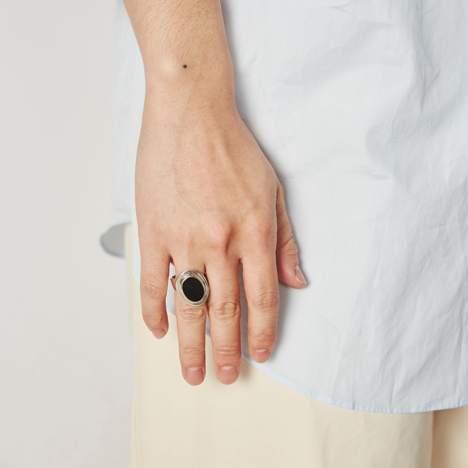 XOLO - XOLO JEWELRY リング / Amulet Ring with Onyx (XOR042