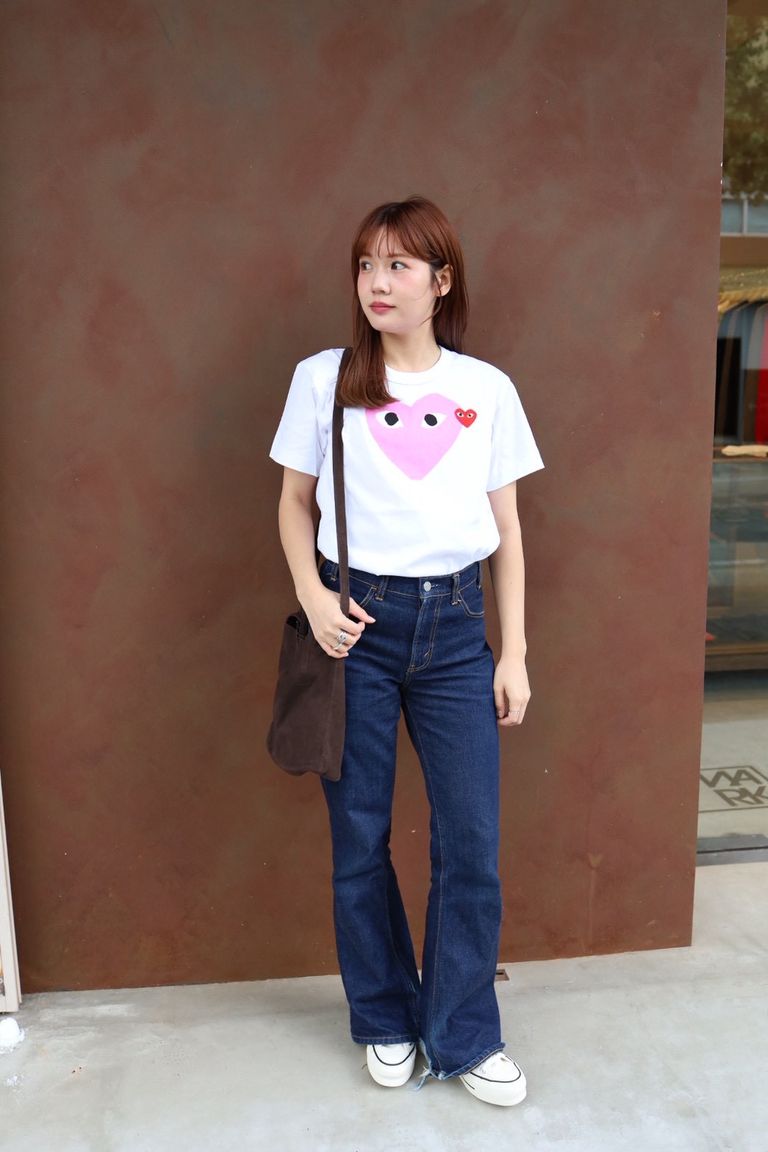 PLAYプレイコムデギャルソン RED EMBLEM Tシャツ style.2025.11.3