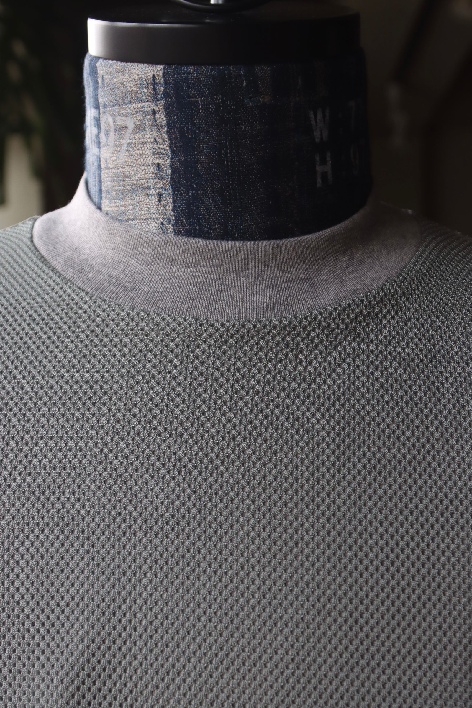 イズネス24SSバルーンレイヤードメッシュTシャツ BALLOON DOUBLE LAYERED MESH SHORT SLEEVE T-SHIRT(1006SSCS08)GRAY