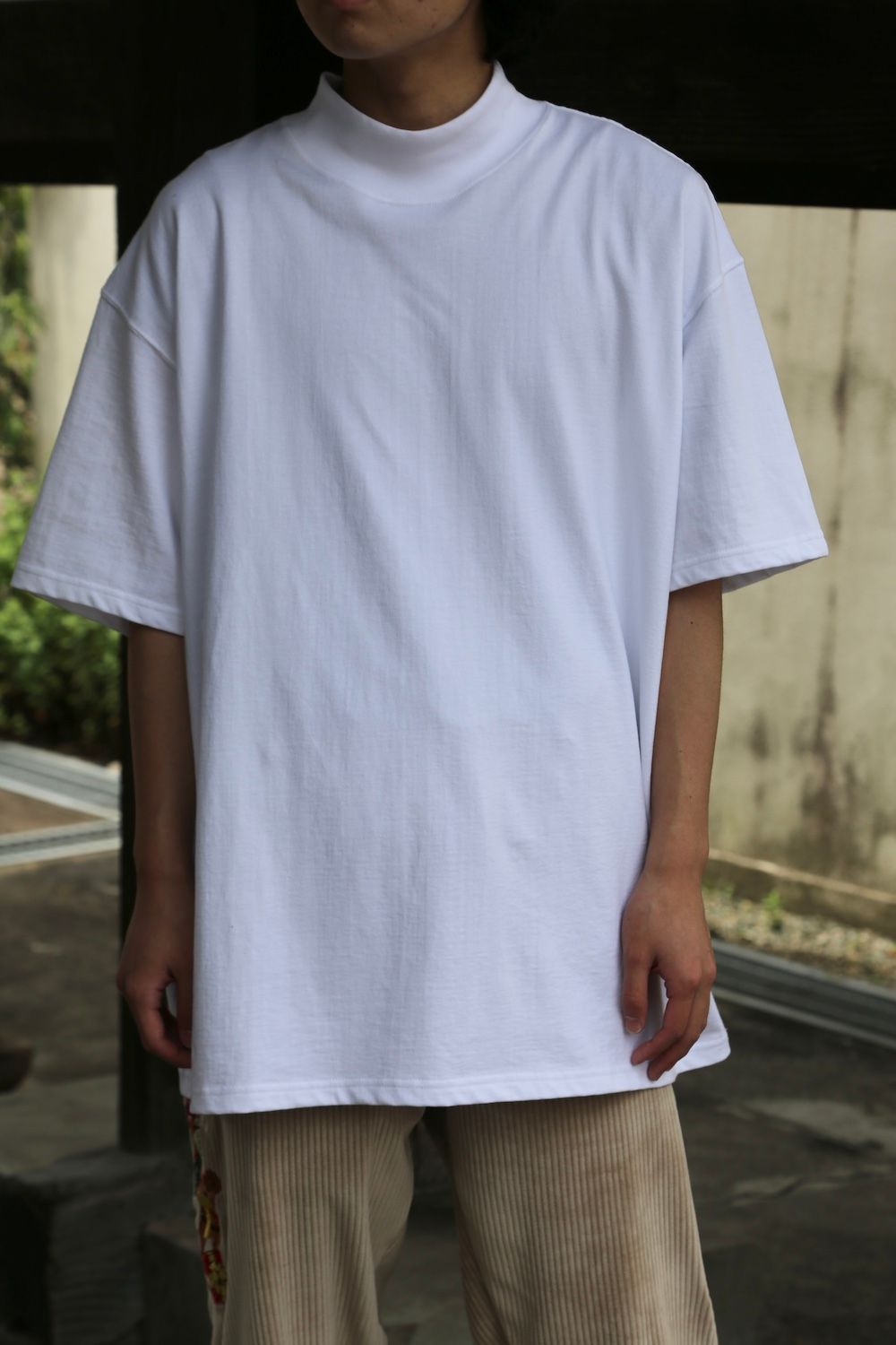 Graphpaper S/S Mock Neck Tee(GU212-70056B) style. 2021.06.07