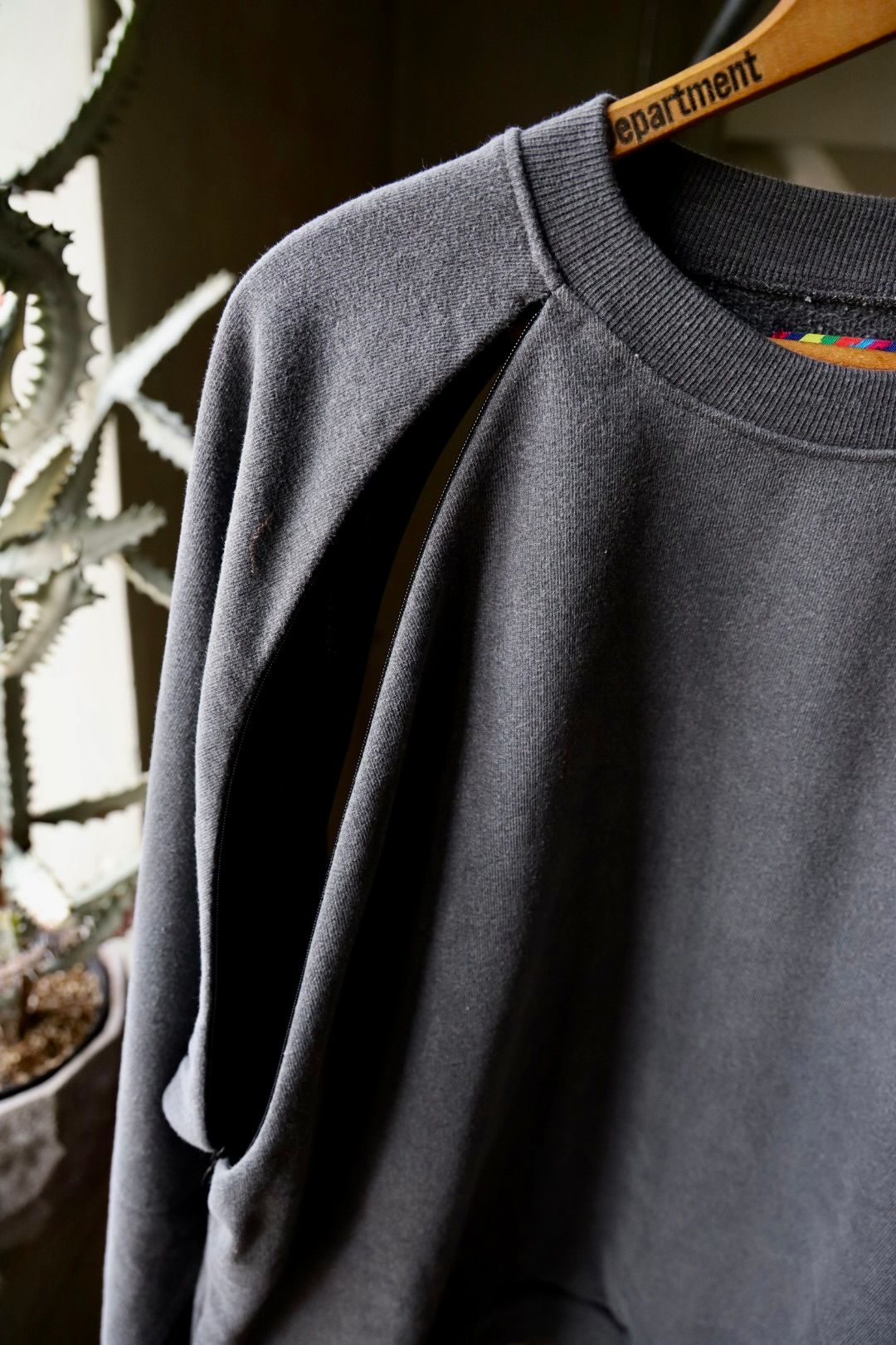 イズネス 26SS Ventilated Sweatshirt (26SS_13_1008SSSW01)BLACK☆新作発売！