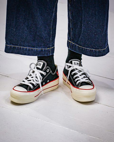 PLAY COMME des GARCONS V-NECK CARDIGAN style.2025.11.12