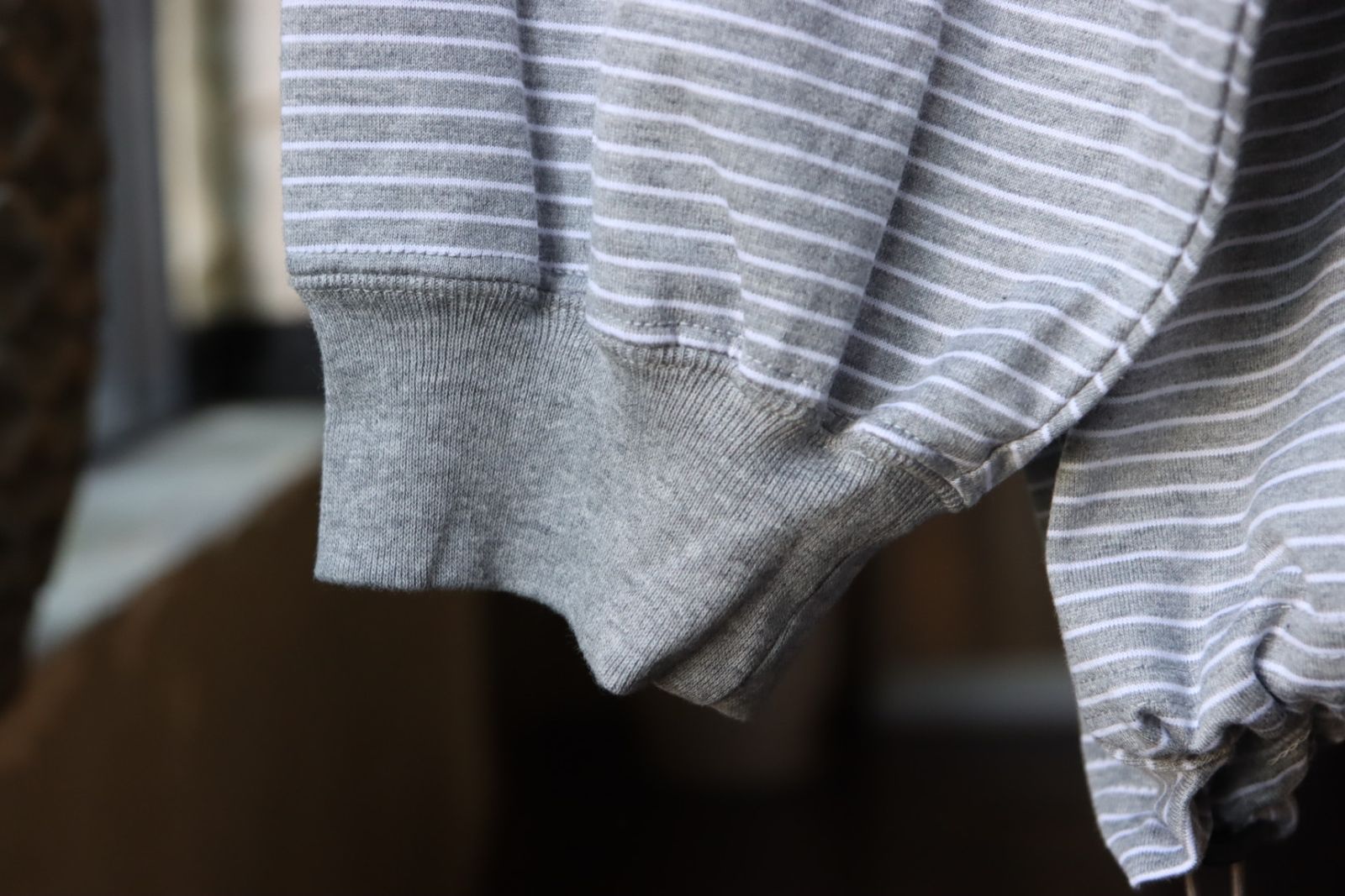 イズネス23AW バルーンロングスリーブTシャツ BALLOON LONG SLEEVE T-SHIRT(1004AWCS03)GRAY×WHITE border