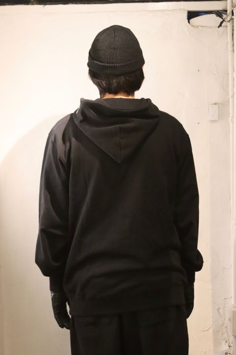 Yohji Yamamoto×New Era 朝倉優佳 山本耀司&愛犬フーディー style.2021.11.14.