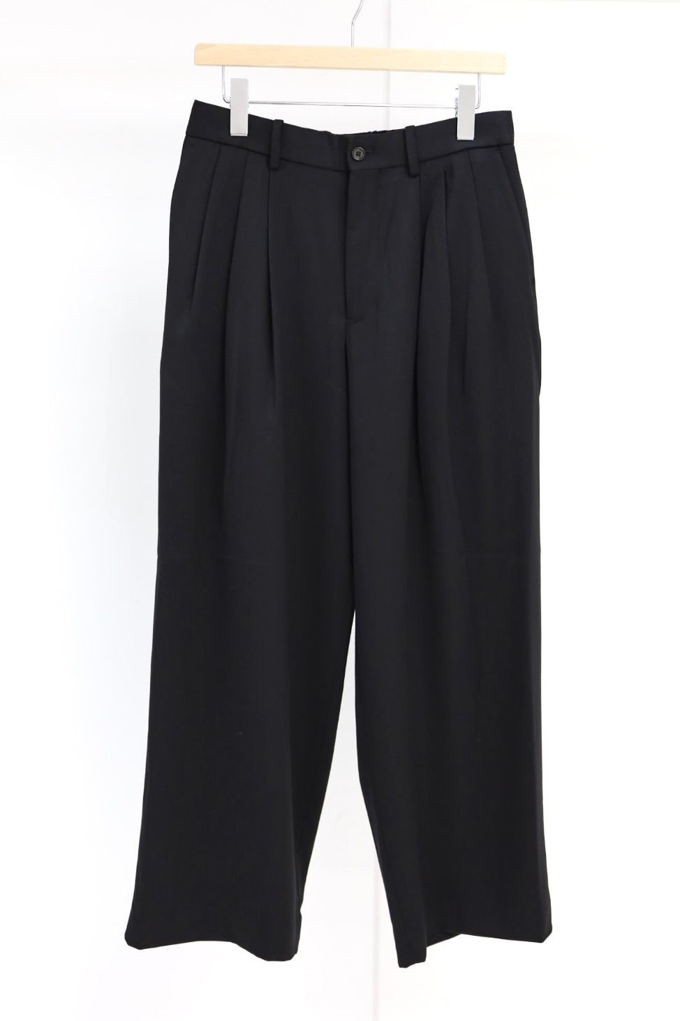 マーカウェア 26SS ワイドトラウザーズ TRIPLE PLEATED WIDE TROUSERS(A26A13PT02C)BLACK☆新作発売！