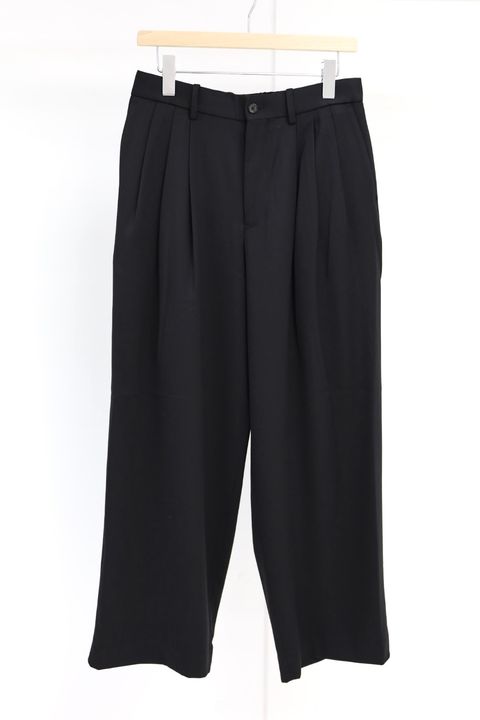 マーカウェア 26SS ワイドトラウザーズ TRIPLE PLEATED WIDE TROUSERS(A26A13PT02C)BLACK☆新作発売！