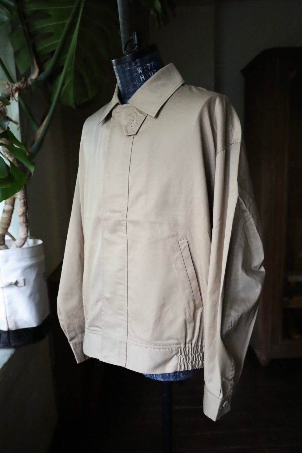 フレッシュサービス CORPORATE BLOUSON (BEIGE)