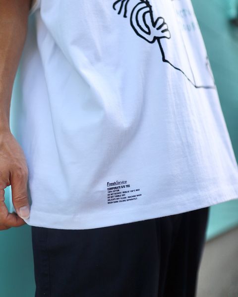 FreshService 23AW TシャツAS×FS CORPORATE S/S TEE"READ"BLUEスタイル