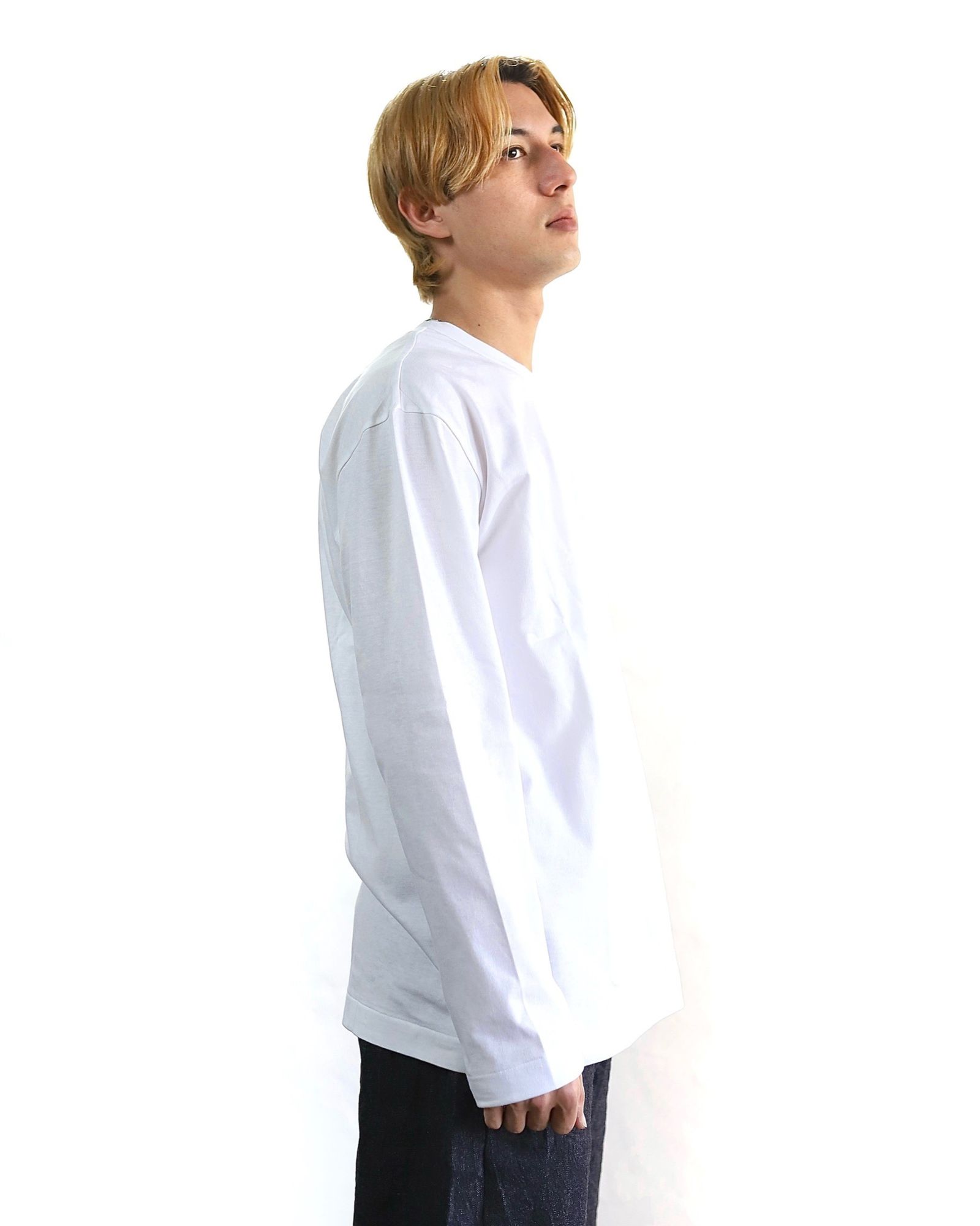 PLAY COMME des GARCONS 24SS PLAY VERTICAL4HEART L/S T-SHIRT style 2024.3.2