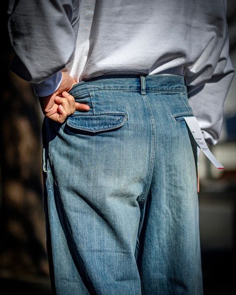 グラフペーパー Selvage Denim Two Tuck Pants(LIGHT FADE INDIGO) 1月18日(土)新作発売！