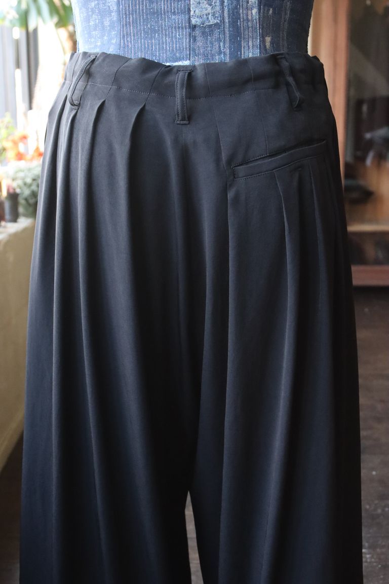 ヨウジヤマモト STANDARD BALLON PANTS(HP-P13-100-2-02)☆新作発売！
