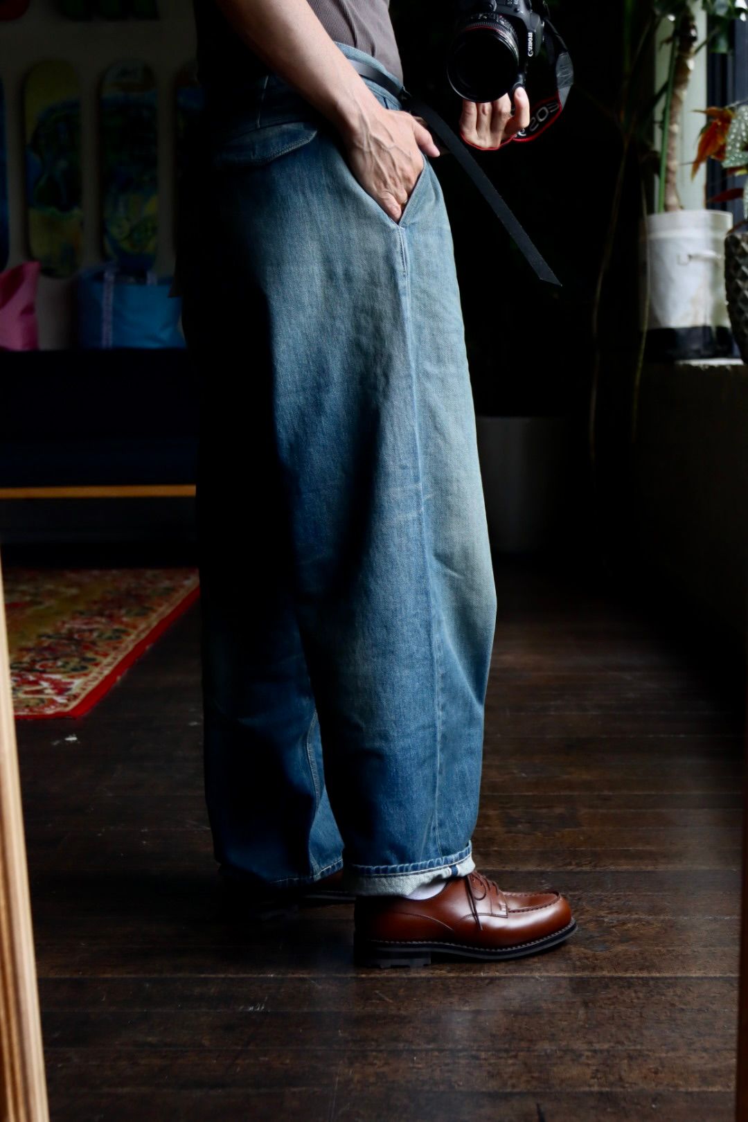 Graphpaper 23AW Selvage Denim Two Tuck Pantsスタイル.2023.8.1.