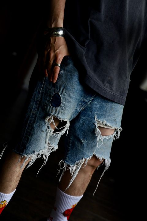 ©SAINT M×××××× SAINT_DENIM SHORTSスタイル.2024.5.20.