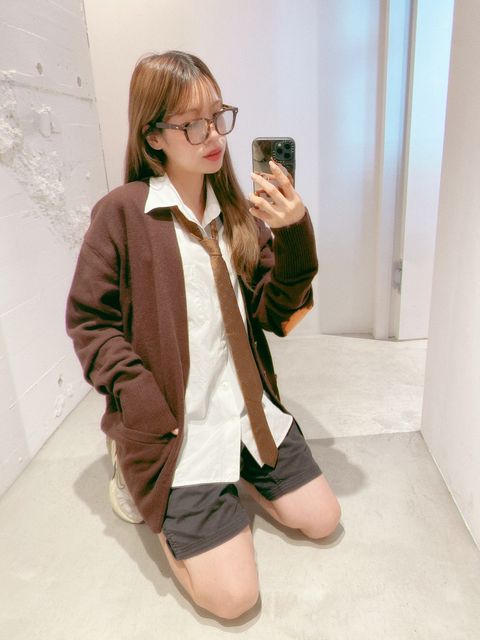 YOKE 新作PAINTED ELBOW PATCH CARDIGAN style.2024.8.23