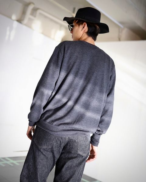A.PRESSE 24SS Cashmere High Gauge Crew Neck Sweater"CHARCOAL"スタイル
