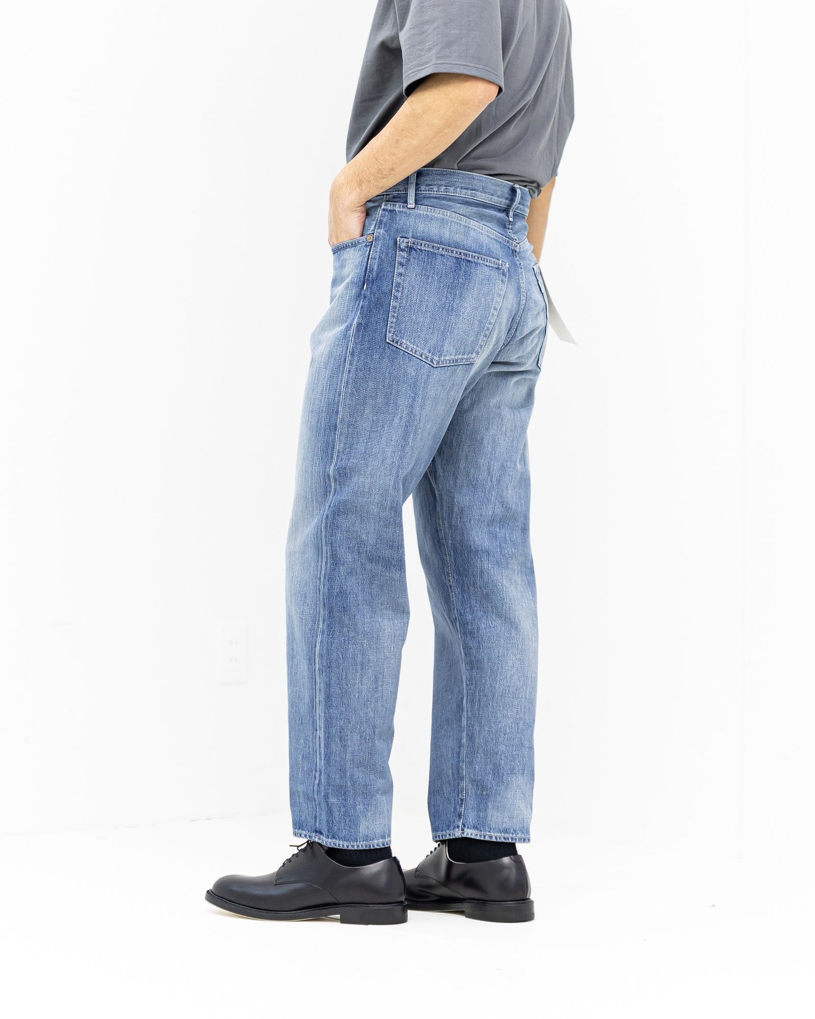 グラフペーパーSelvage Denim Five Pocket Tapered Pants(GU261-40058LB)INDIGO_LIGHT FADE★1月24日(土)発売！