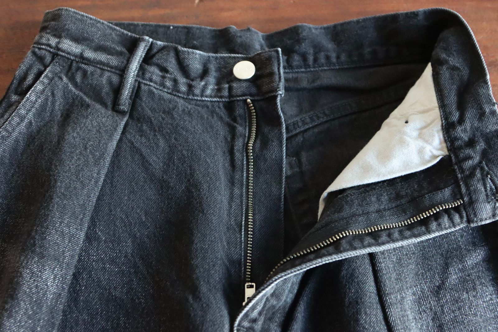 Graphpaper 25AW Women's Selvage Denim Two Tuck Wide Pants(GL253-40062DB)BLACK_DARK FADE