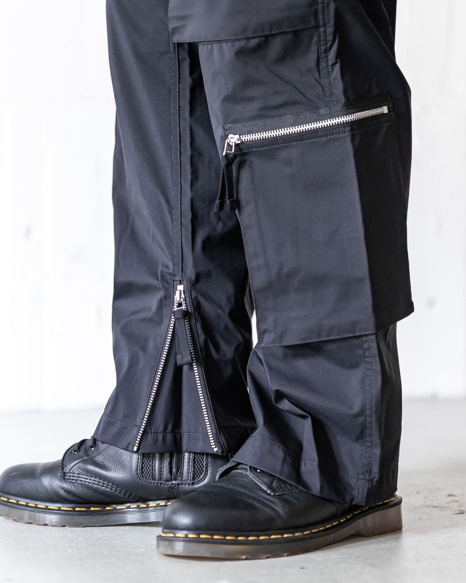 コムデギャルソンオム25SS ナイロンタフタテーパードパンツ COMME des GARCONS HOMME - コムデギャルソンオム25SS ナイロン