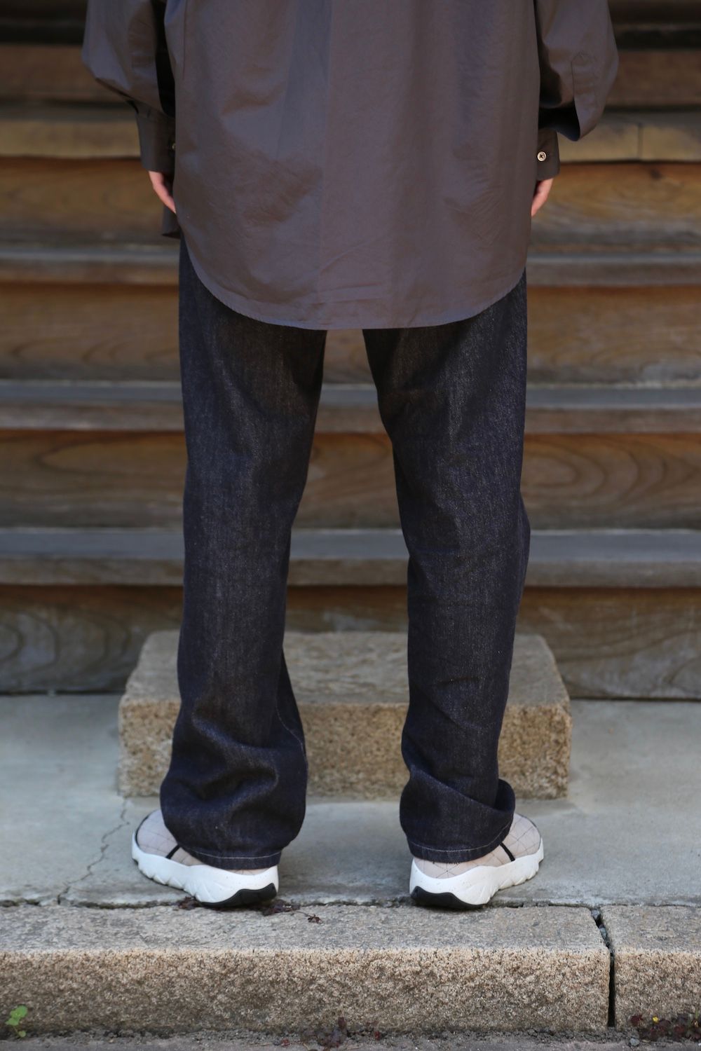 Graphpaper Broad L/S Oversized Regular Collar Shirt(GM212-50110B) style. 2021.05.23.