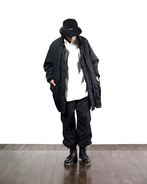 FreshService × HOUYHNHNMコラボ"BLACK"セットアップスタイル