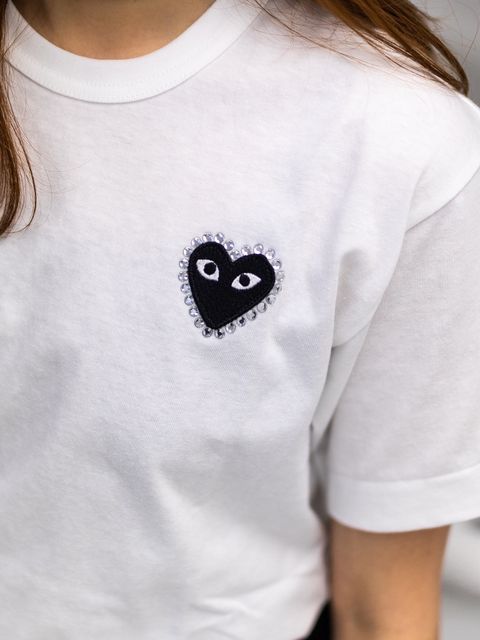 PLAY COMME des GARCONS 新作RHINESTONE HEART Tシャツ style.2025.12.9