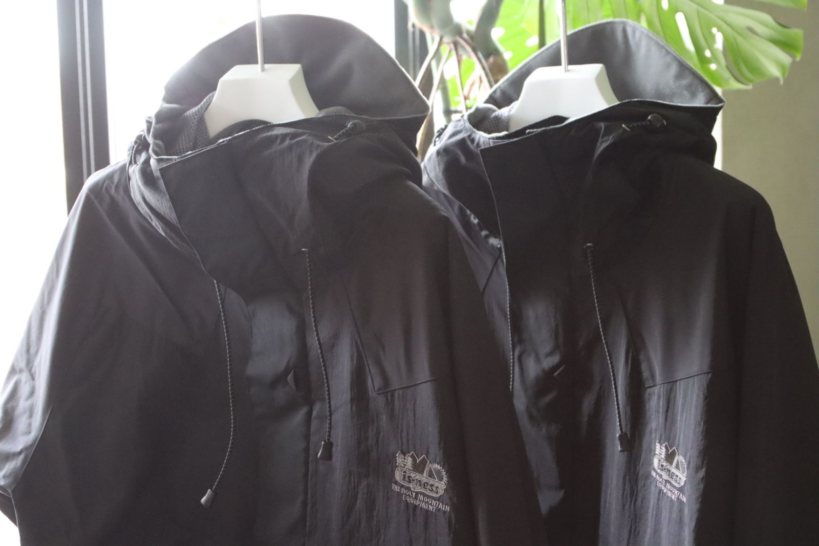 イズネス23SS マウンテンパーカー THM ANNAPURNA MOUNTAIN JACKET(1005SSJK01)BLACK - M(46)