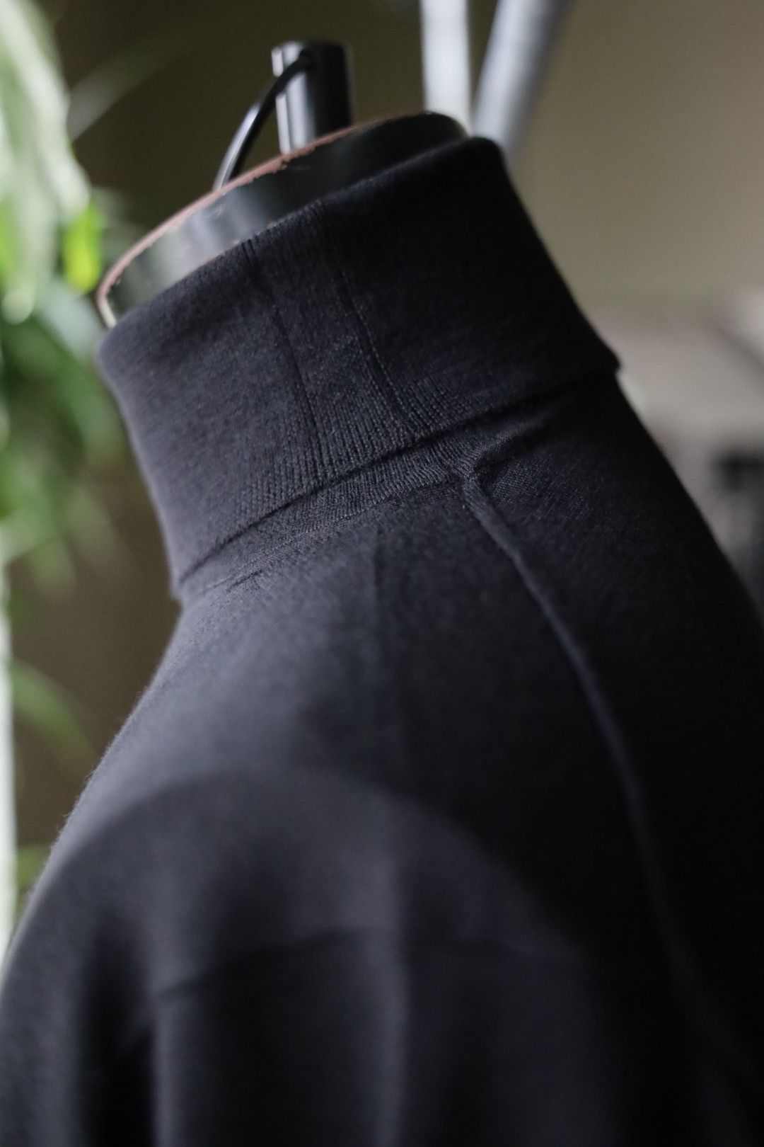 アプレッセ 2025 STYLE2 Cashmere High Gauge Turtleneck Sweater(25AAP-03-02)BLACK☆9月27日(土)発売！