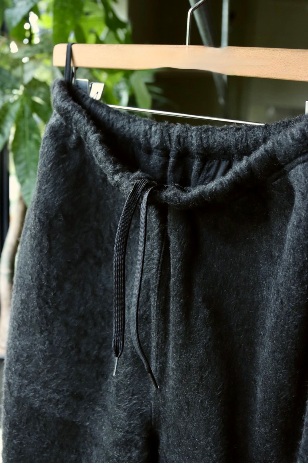blurhms ブラームスPe/Silk Fleece Track Pants(BHS24F030F25)HEATHER BLACK☆新作発売！