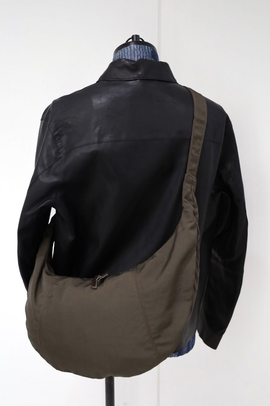 YOKE 26FW Nylon Circle Shoulder Bag(YK26FW01406A)Dark Brown