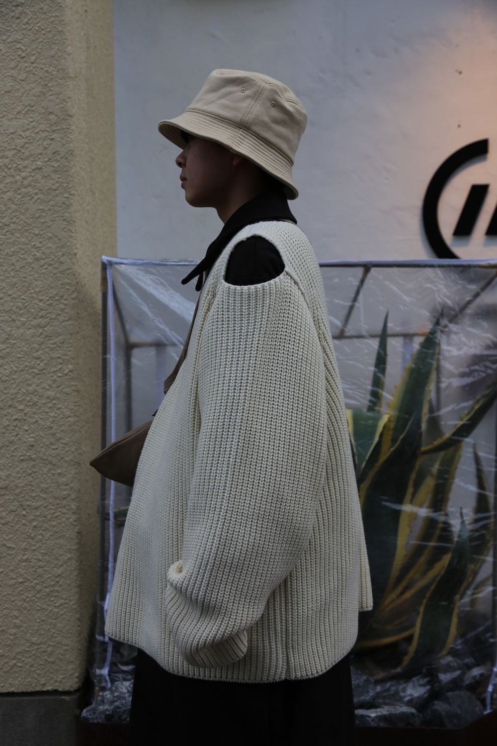 sulvam Slit over knit style 2020.12.27.