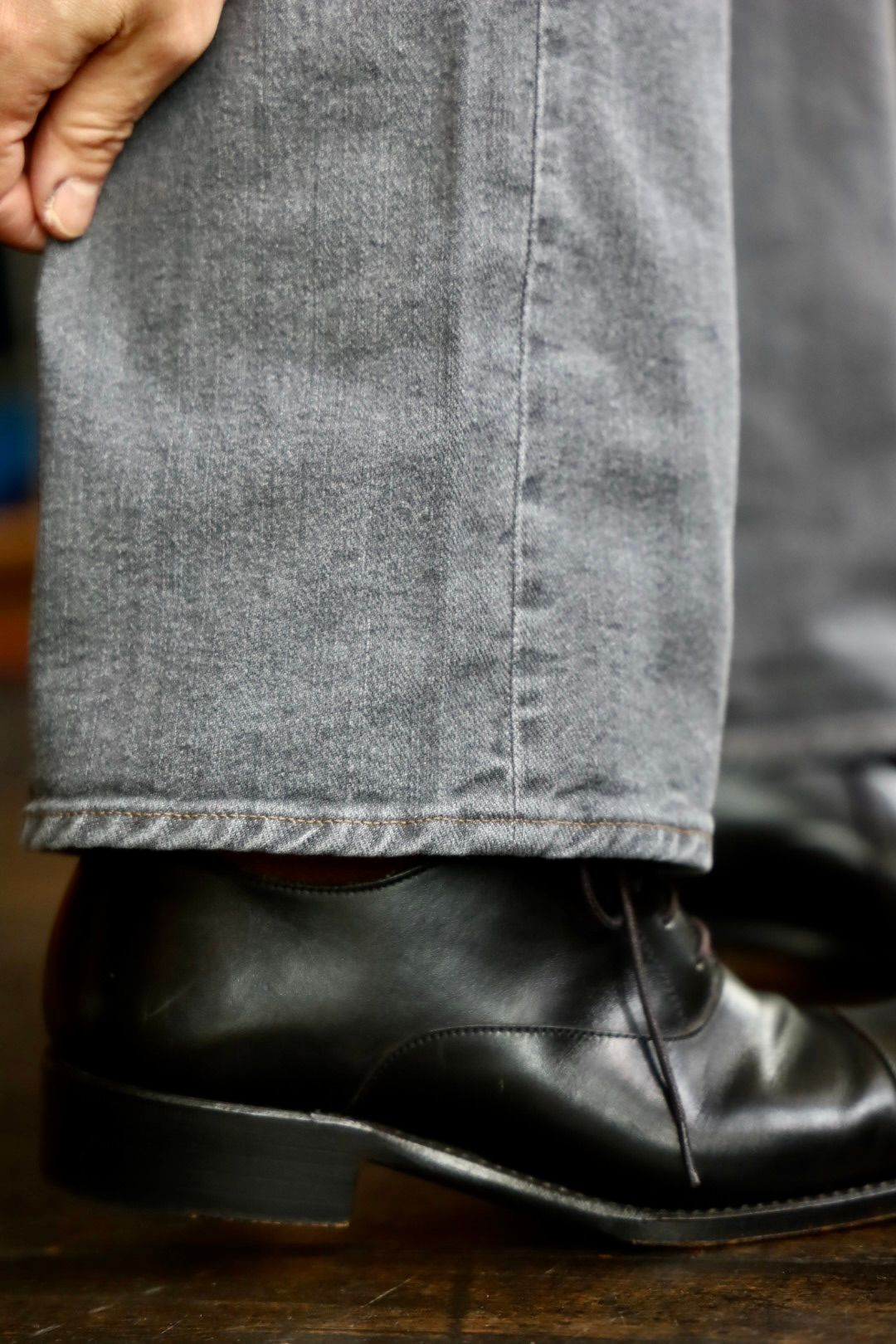 ファウンダ 25SS BLACK DENIM PANTS(015FD251009)FADE
