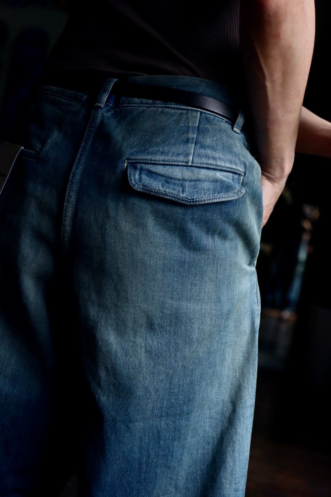 Graphpaper 23AW Selvage Denim Two Tuck Pantsスタイル.2023.8.1.