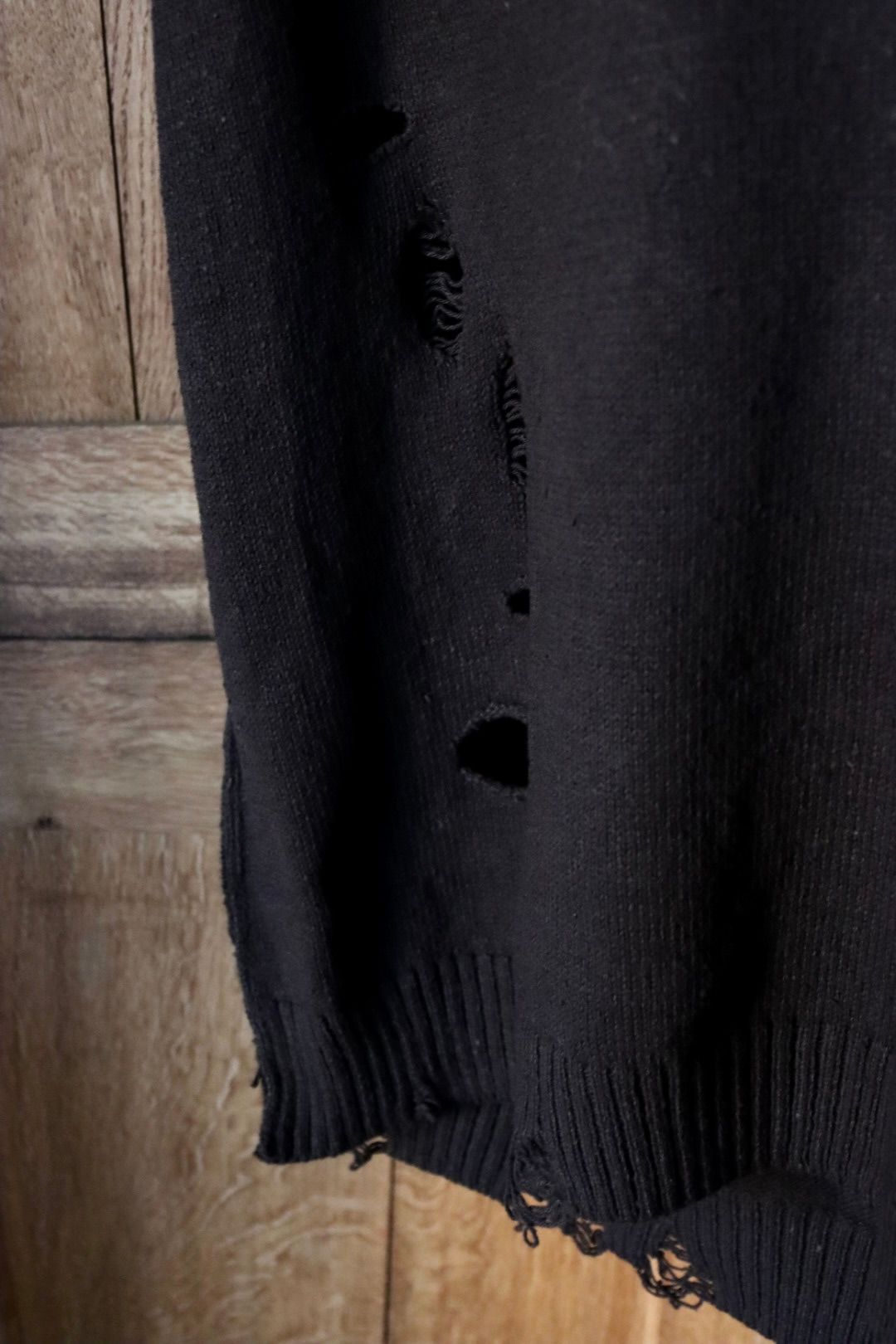 ヨウジヤマモト24SS 7G1P HOLE DESIGN DAMAGED V-NECK VEST(HS-K15-094-2)BLACK