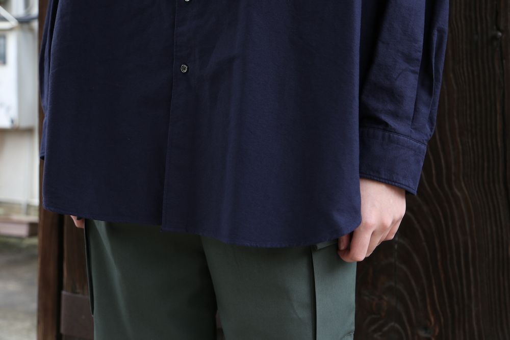 Graphpaper Oxford Oversized Band Collar Shirt(GM211-50137B) style.2021.3.13.
