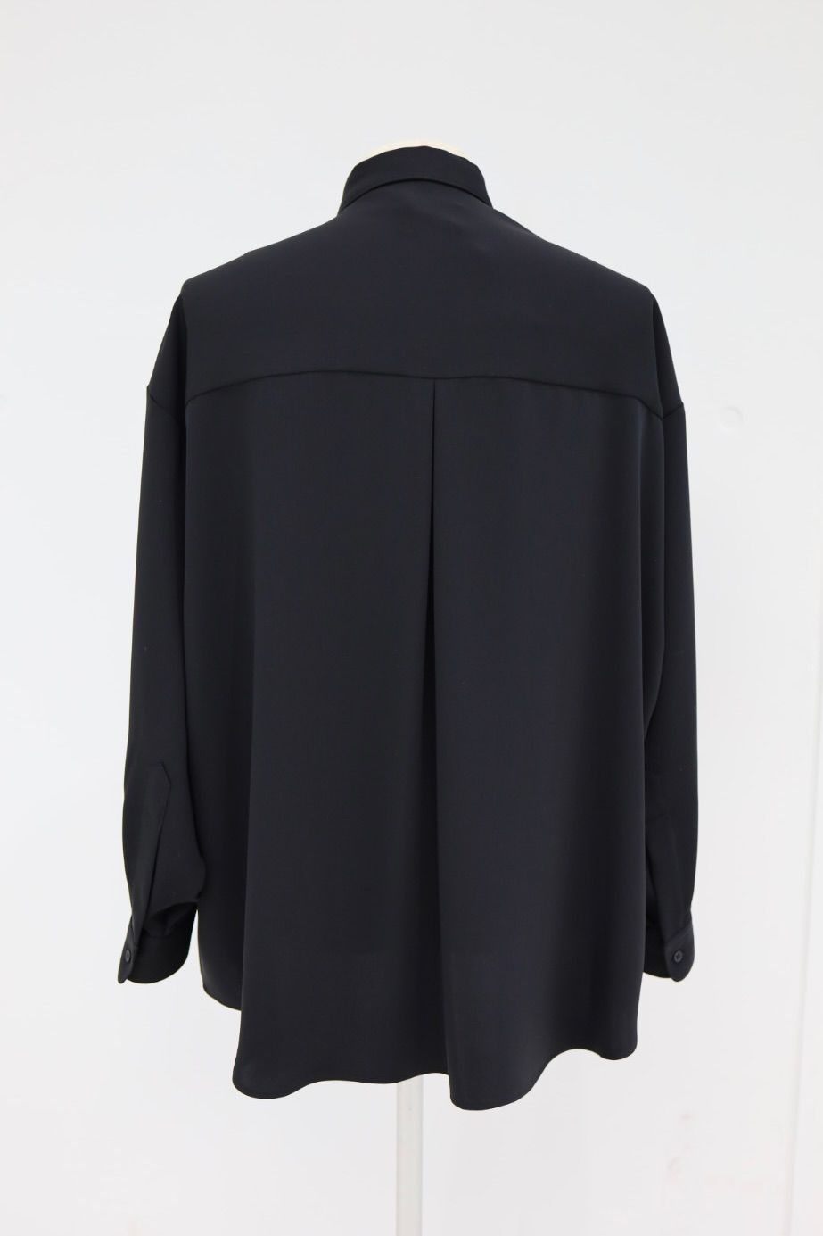 グラフペーパー26SS WOMENS Satin Oversized Regular Collar Shirt(GL261-50077B)BLACK☆1月10日(土)発売！