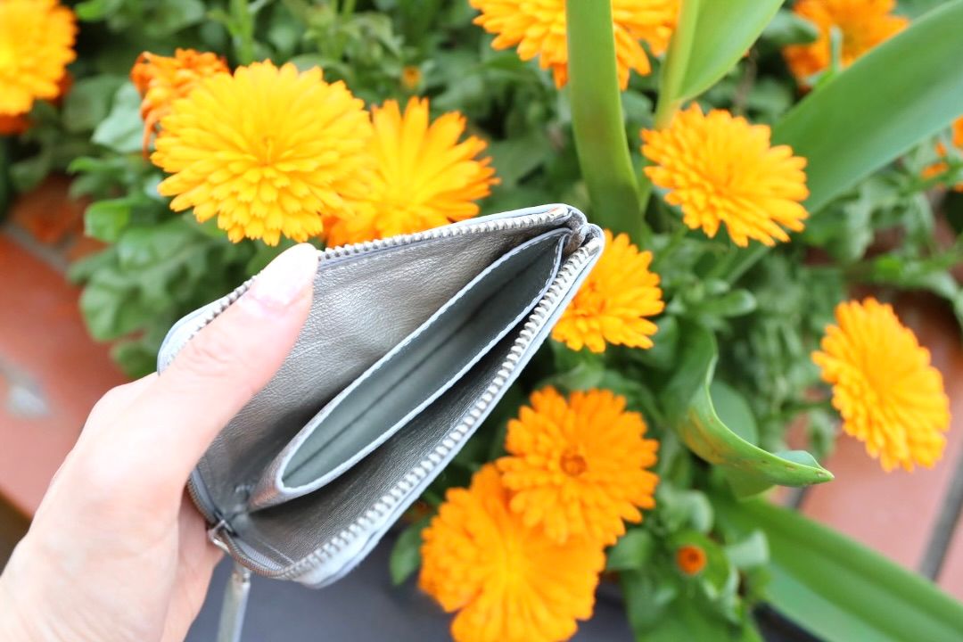 コムデギャルソン L字型ZIP財布(8Z-B031-051-2)SILVER☆4月11日再入荷！