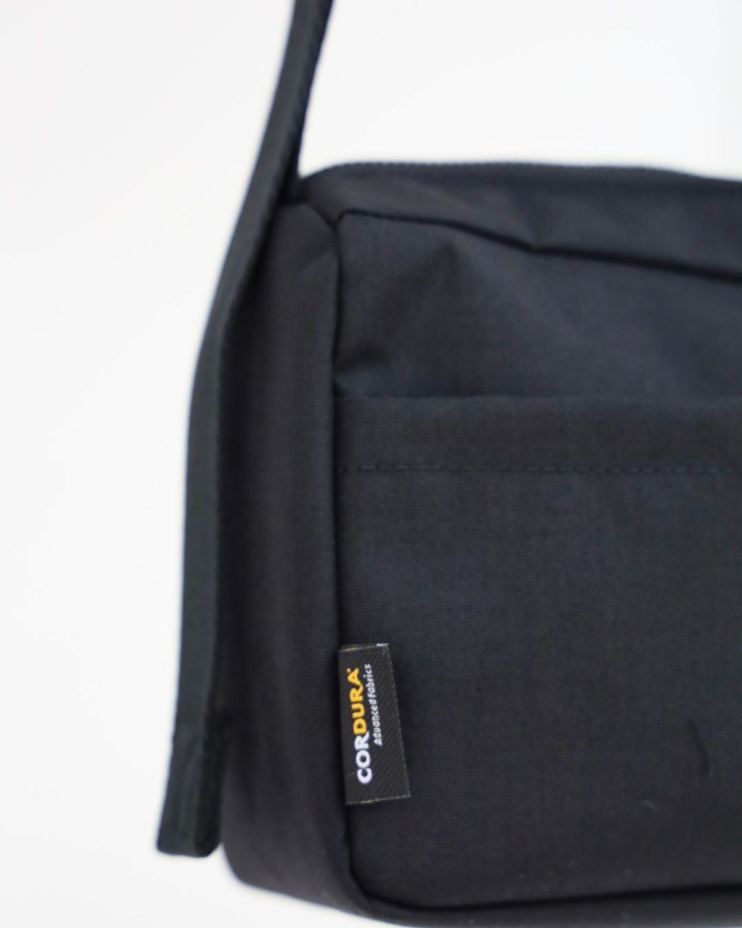 ワイスリー  Y-3 CROSSBODY BAG (KT0598)BLACK☆新作発売！