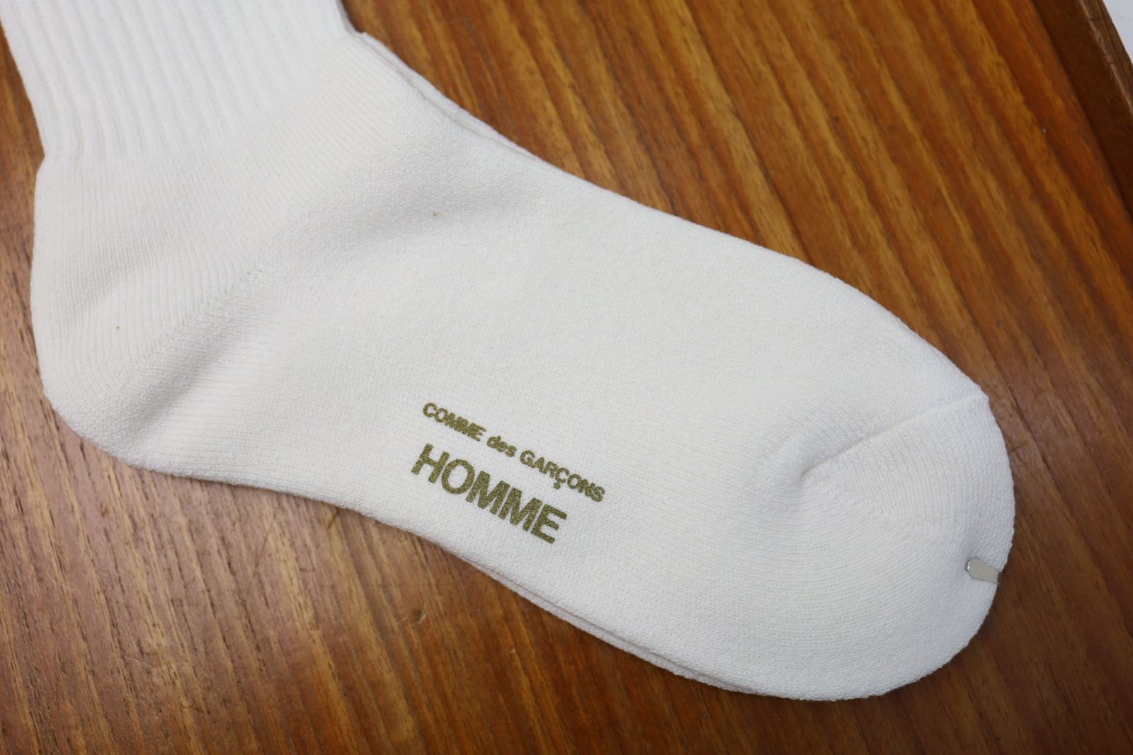 コムデギャルソンオム 綿パイル刺繍ソックス(HQ-K501-051)WHITE☆2月6日(金)発売！