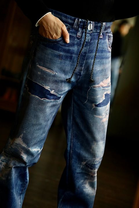 TALKING ABOUT THE ABSTRACTION 25SS "ROF"ART REPLICA MOCK NECKスタイル