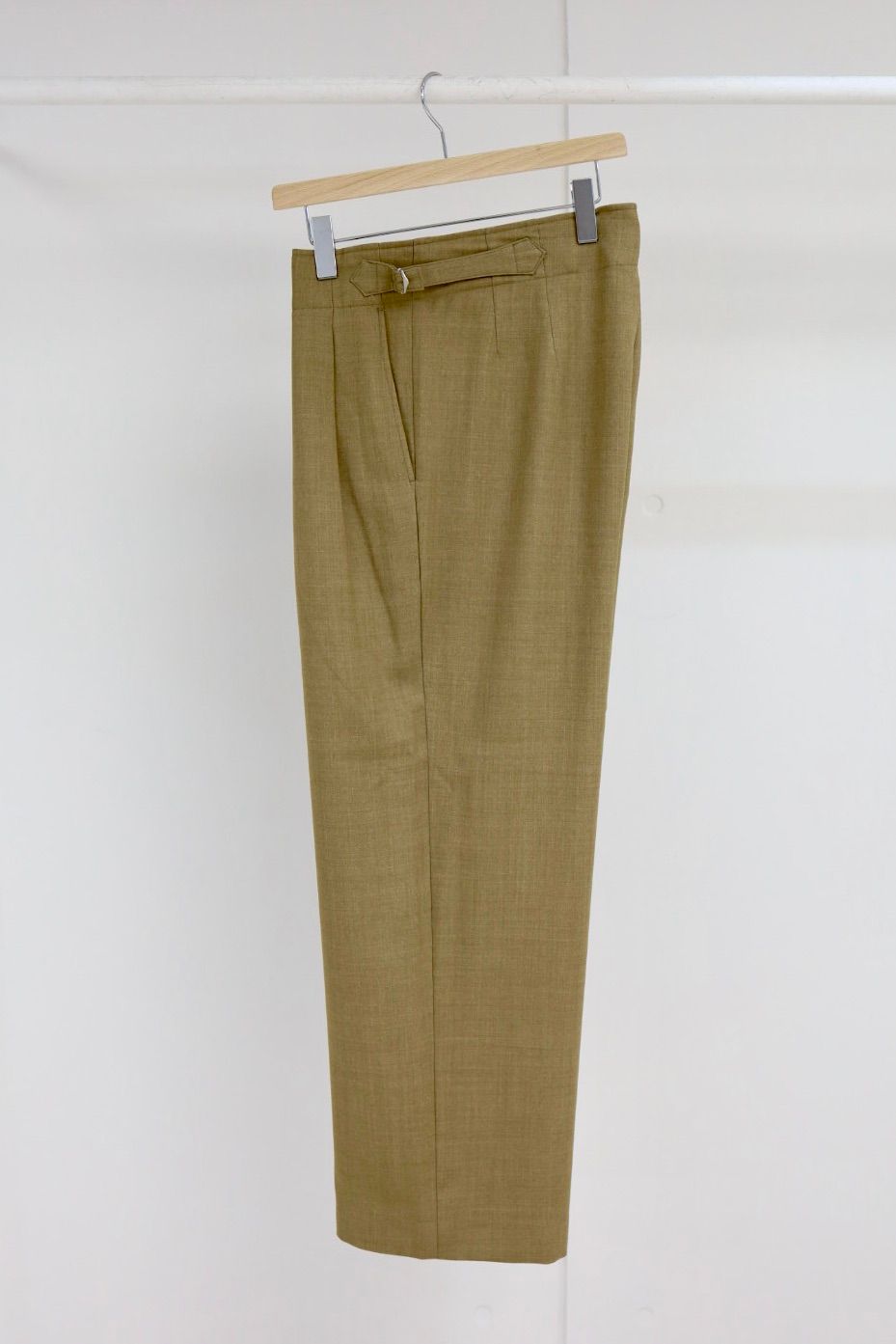 marka マーカ 26SS TWO TUCK MILITARY TROUSERS -RECYCLED POLYESTER NON-MULESED WOOL GABARDINE-(M26A06PT01C)BEIGE☆新作発売！