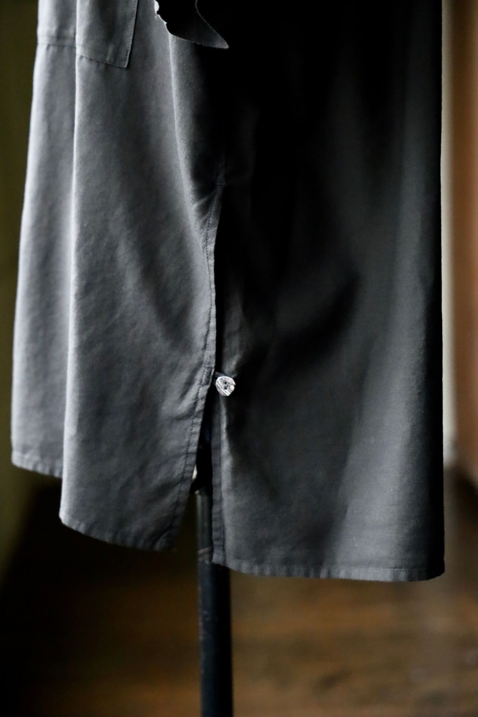 ヨーク25SUMMER シャツ GARMENTDYED COTTON SILK TWILL OPEN COLLAR SHIRT(YK25SS001006SH)BLACK