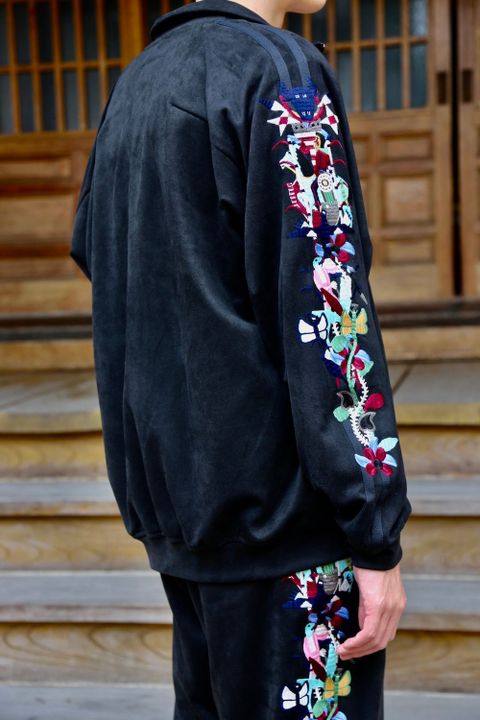 doublet CHAOS EMBROIDERY SUEDE TRACK JACKET"BLACK"style.2020.8.8.